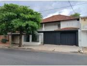 ALQUILO O VENDO CASA AMPLIA. ZONA AV FELIX BOGADO.