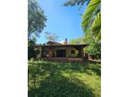 VENDO CASA AMPLIA 4 DORMITORIOS EN LAMBARE ZONA YACHT