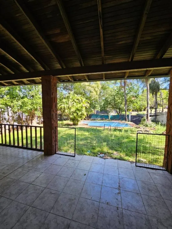 VENDO CASA AMPLIA 4 DORMITORIOS EN LAMBARE ZONA YACHT — foto 3