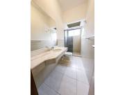 Dúplex en esquina en alquiler en Barrio Seminario.