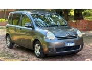 Toyota Sienta 2010 ri