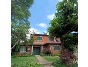 Vendo casa de 4 dormitorios en Mburucuya Asunción
