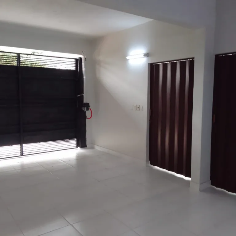 VENDO DUPLEX EN LAMBARE — foto 3