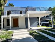 Casa a Estrenar en Venta – Barrio Cerrado Lomas Verde Lambare (Zona Yath)