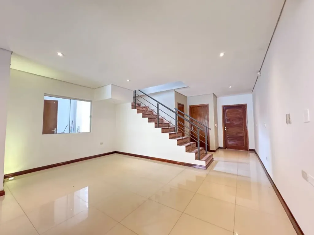 VENDO DUPLEX MODERNO 3 DORMITORIOS EN BARRIO YTAY ASUNCIÓN — foto 3