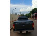 Hermosa Toyota Hilux de toyotoshi