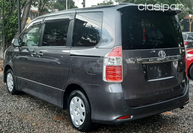 Toyota Noah 2007 — foto 7