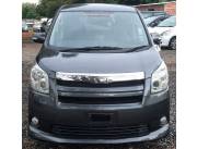 TOYOTA NEW NOAH AÑO 2007,2008 RECIEN IMPORTADO FARO LUPA MOTOR 2.0 NAFTERO COLOR GRIS GRAF