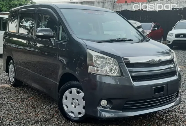 Toyota Noah 2007 — foto 7