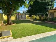 CASA QUINTA CON PISCINA QUINCHO CON PARRILLA VENDO EN ÑEMBY A PASOS DE ACCESOSUR !!
