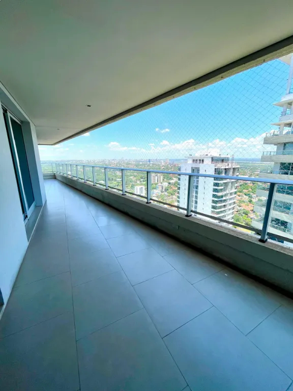 ALQUILO AMPLIO SEMIPISO DE 4 DORMITORIOS +ESCRITORIO EN PALACIO DE LOS PATOS — foto 3