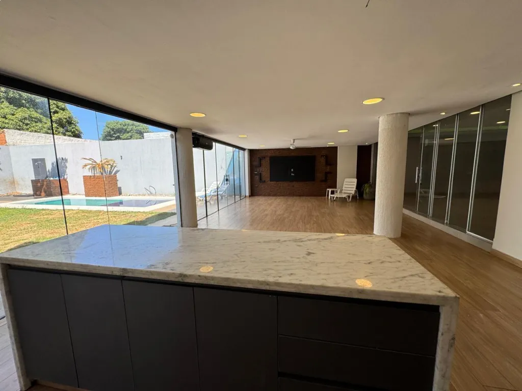 Vendo Lujosa Residencia en barrio Nazareth — foto 3