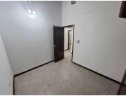 ALQUILO CASA EN ASUNCION, BARRIO OBRERO COD 6143