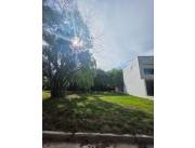 Vendo Terreno en Barrio Cerrado Ypacarai