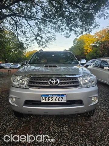 Toyota Fortuner 2011 — foto 2