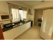 SE ALQUILA CONFORTABLE DEPARTAMENTO AMOBLADO ZONA PASEO LA GALERÍA