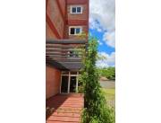 En Venta Departamento en Luque ID 44319