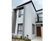 Vendo duplex a estrenar en Luque (Loma Merlo)