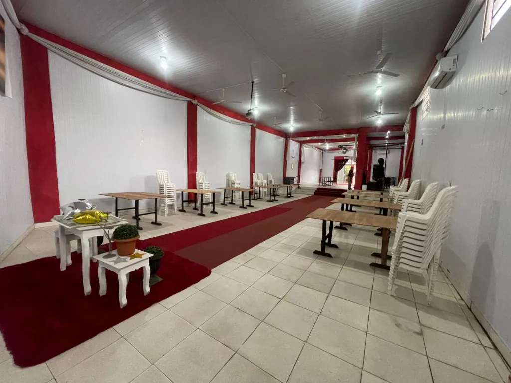 DEPÓSITO - SALÓN COMERCIAL — foto 2