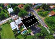 Gran Terreno en venta sobre Avda. Laguna Grande