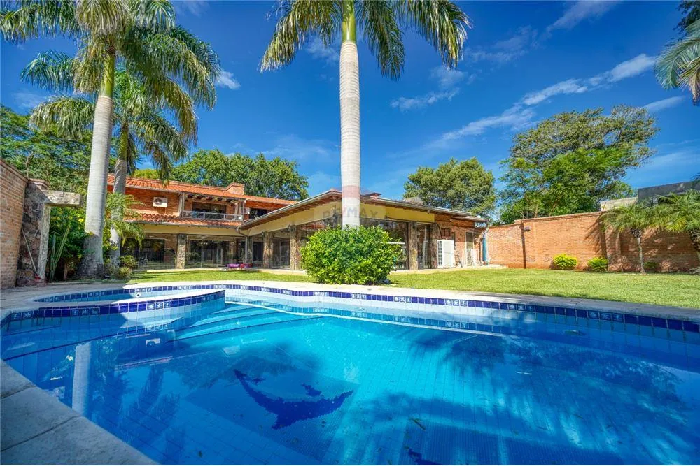 Vendo residencia de lujo en Lambaré — foto 2