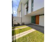 Vendo duplex a estrenar de 4 dormitorios en Fernando de la Mora zona norte