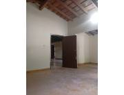 ALQUILO O VENDO AMPLIA CASA TRADICIONAL 12X45 A 2 CUADRAS DE FELIX BOGADO Y 4 DE LUISITO