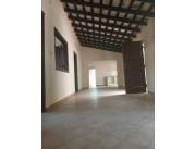 VENDO O ALQUILO! AMPLIA CASA TRADICIONAL DE 12X45 A 5 CUADRAS HIPER LUISITO FELIX BOGADO