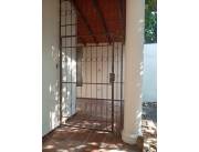 EN VENTA!! PARA REFACCIONAR O EDIFICAR , TERRENO 12X45 ZONA 21 PYTADAS Y FELIX BOGADO!