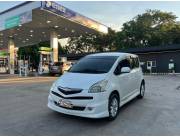 *TOYOTA RACTIS* AÑO 2007 MOTOR 1.500 NAFTERO AUTOMÁTICO ARRANQUE A BOTÓN INTERIOR NEGRO