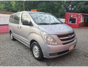 HYUNDAI H1 2015 MOTOR 4D56 2.5 DIESEL BOMBA SENCILLA CAJA MEC. TIT. Y CV DEL REPRESENTE