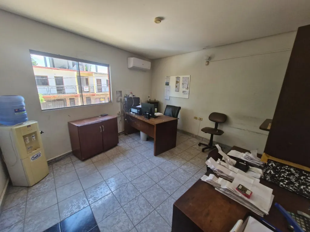 VENDO O ALQUILO DEPOSITO EN LOMA PYTA ZONA SHOPPING EL PORTAL COD 5183 — foto 3