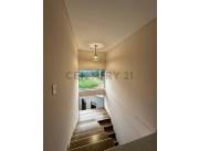 Casa dúplex en venta – Lambaré, barrio Santa Rita