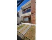 ALQUILO DUPLEX EN LAMBARE ZONA YACHT COD 5787