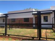 Oferto amplia y bella residencia a estrenar en Luque