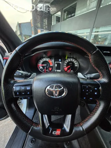 Toyota Hilux 2023 — foto 6