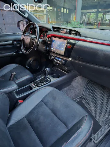 Toyota Hilux 2023 — foto 7