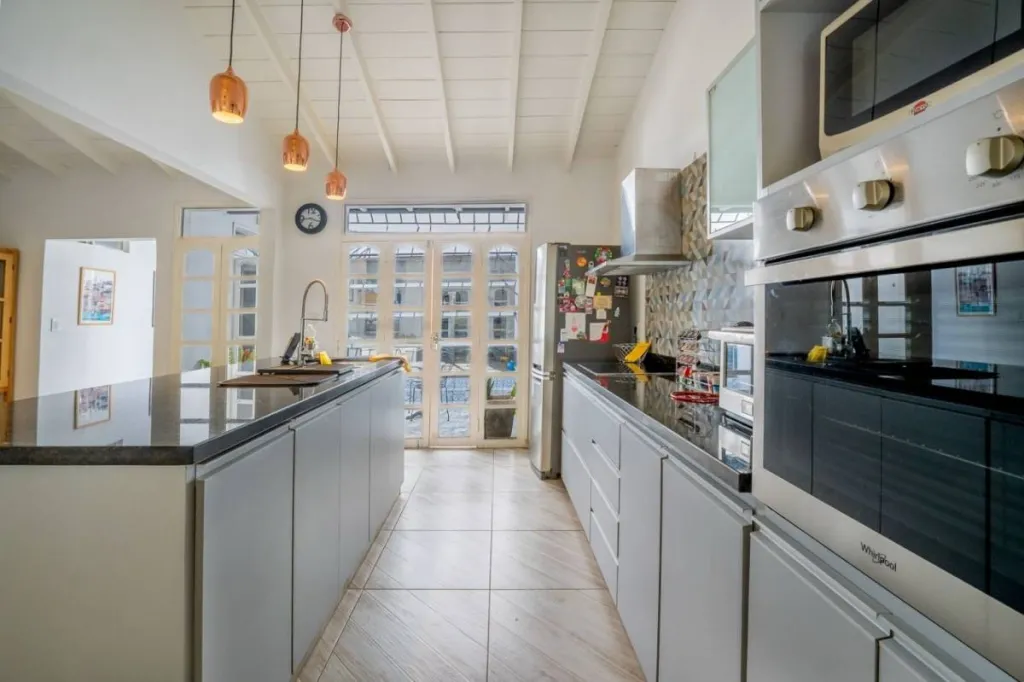 VENDO CASA DE 3 DORMITORIOS EN VISTA ALEGRE ASUNCIÓN — foto 3