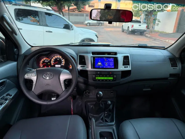 Toyota Hilux 2014 — foto 7