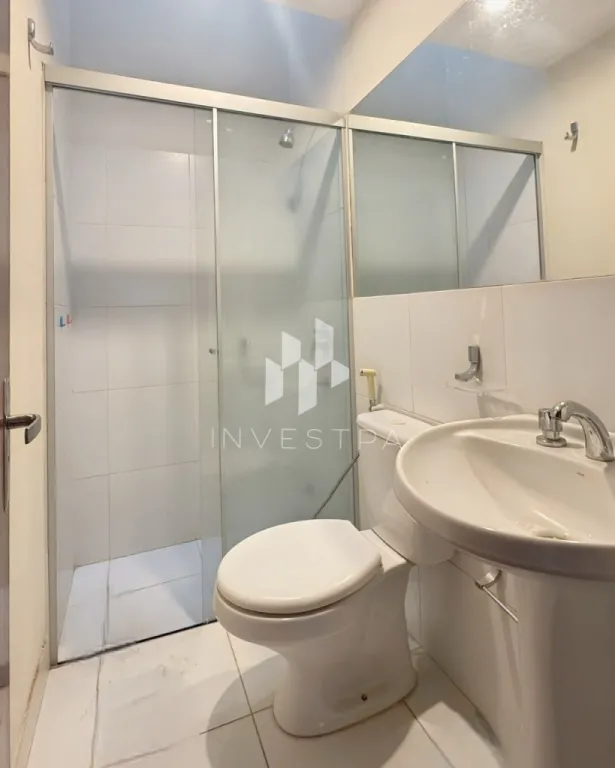 VENDO COQUETA CASA EN BARRIO CERRADO EN LUQUE, ZONA LOS JARDINES...!!! — foto 3