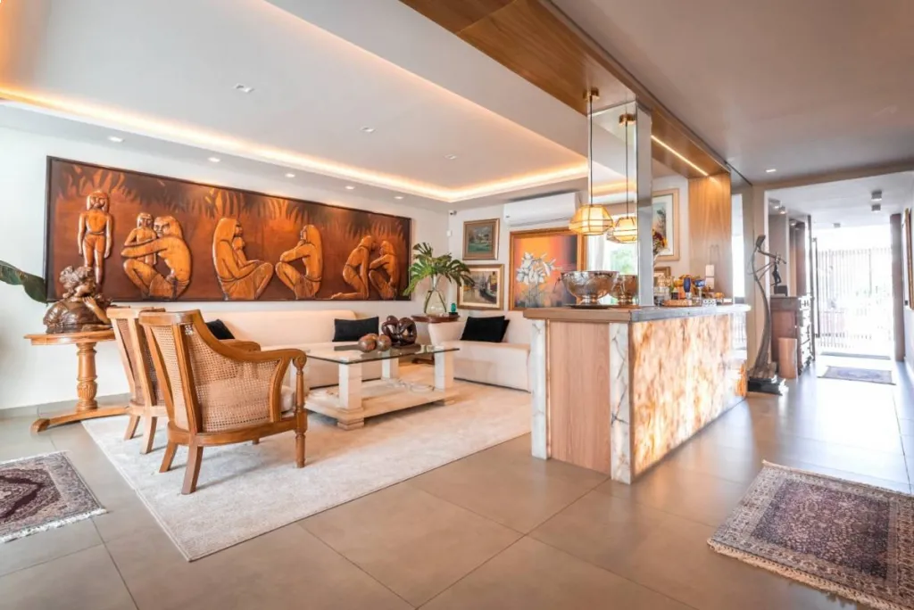RESIDENCIA DE LUJO EN VENTA EN ASUNCION - BARRIO VIRGEN DEL HUERTO — foto 2