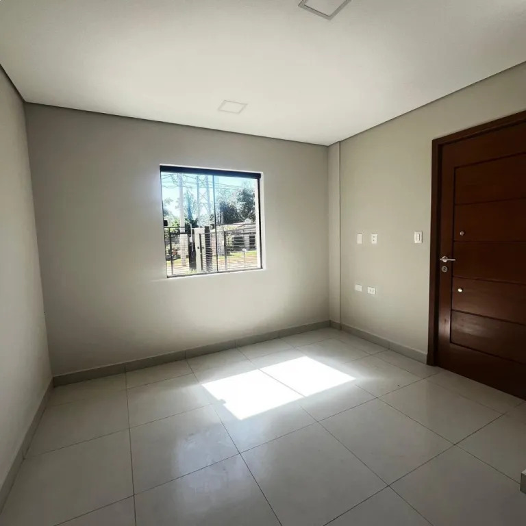 ALQUILO DUPLEX EN BARRIO SAN CARLOS LUQUE — foto 2