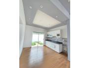 EN VENTA/ALQUILER CHALET EN LIMPIO