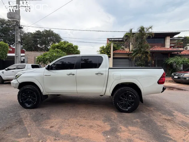 Toyota Hilux 2018 — foto 5