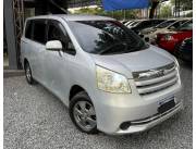 Toyota Noah 2008