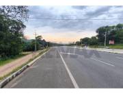 VENDO CASA EN CERRO REAL - CAACUPE