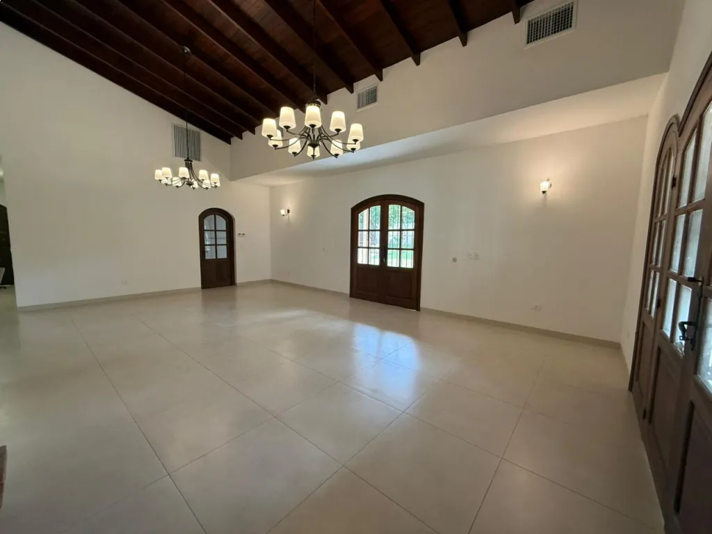 RESIDENCIA EXCLUSIVA EN BARRIO SAN JORGE — foto 3