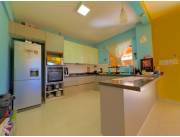 Vendo casa en Villa Elisa