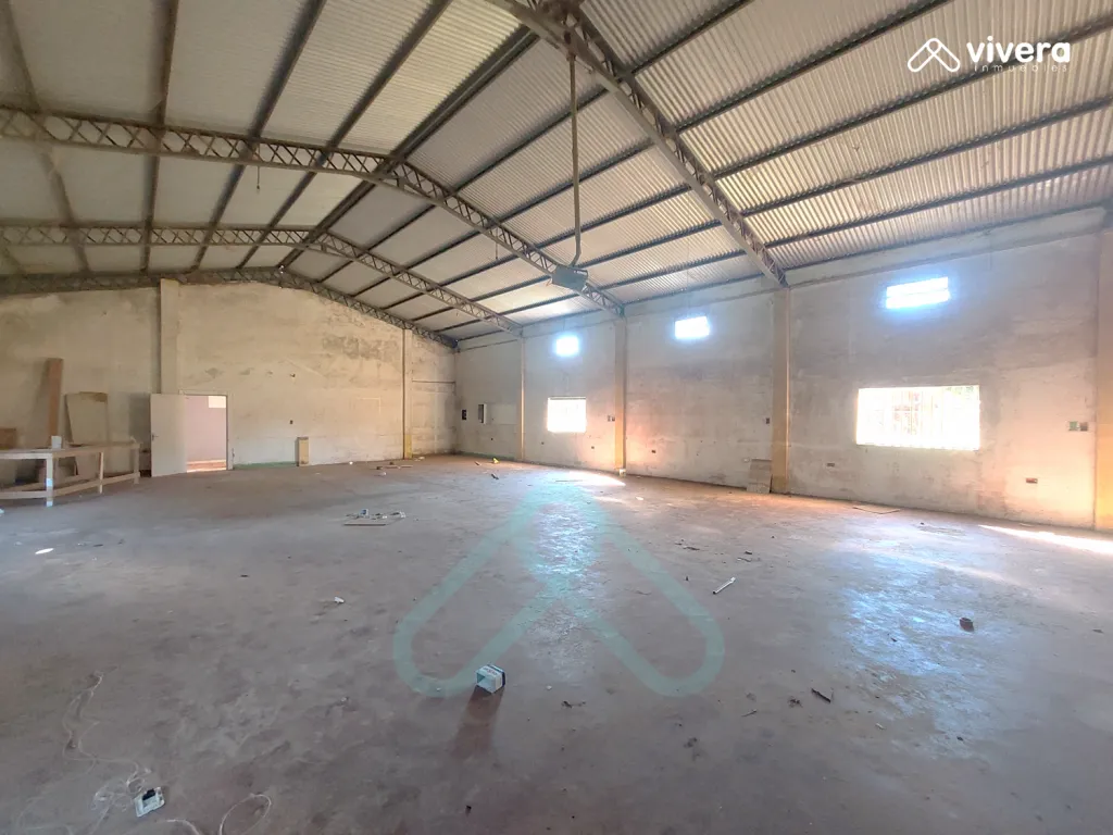OFERTA IMPERDIBLE!! Tinglado con Amplio Terreno de 1.200m2 — foto 3
