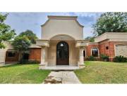 VENDO CASA EN CLUB DE CAMPO SURUBII